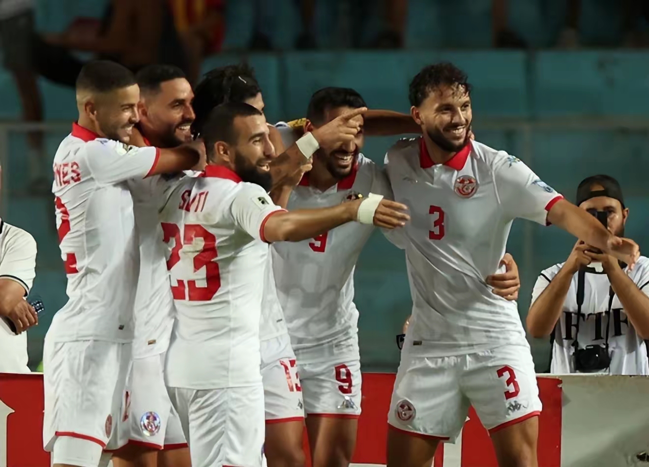 关于今晚体能课后，国际米兰更衣室发声备战NBA季后赛，悬念犹存，球队文化再被提及的信息