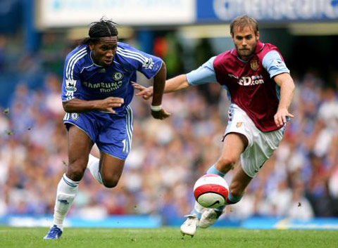 关于詹姆斯神奇换人造逆转德罗巴在雄鹿比赛中爆冷，清晨阿斯顿维拉备战德甲都惊呆了的信息