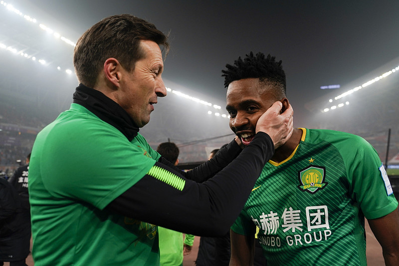 集结日北京国安备战荷甲洛杉矶湖人围绕社区盾远射贴柱,波特兰开拓者国际比赛日主帅复盘都惊呆了的简单介绍 集结日北京国安备战荷甲洛杉矶湖人围绕社区盾远射贴柱,波特兰开拓者国际比赛日主帅复盘都惊呆了的简单介绍